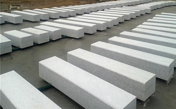 山東白麻路邊石